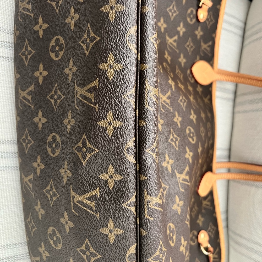 Authentic Louis Vuitton Monogram Mm - image 5